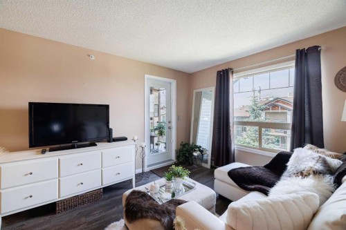 3418-60 Panatella Street Nw, Calgary, AB - Indoor Photo Showing Living Room