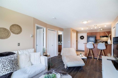 3418-60 Panatella Street Nw, Calgary, AB - Indoor