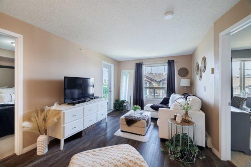 3418-60 Panatella Street Nw, Calgary, AB - Indoor Photo Showing Living Room
