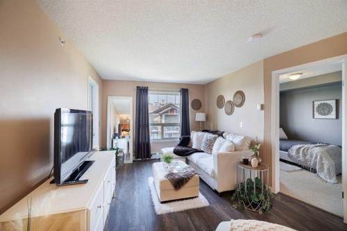 3418-60 Panatella Street Nw, Calgary, AB - Indoor Photo Showing Living Room
