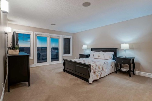 30 Cranridge Heights Se, Calgary, AB - Indoor Photo Showing Bedroom