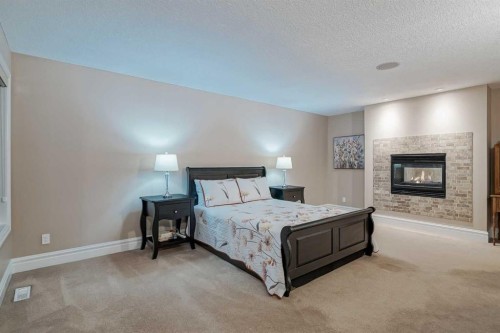 30 Cranridge Heights Se, Calgary, AB - Indoor Photo Showing Bedroom