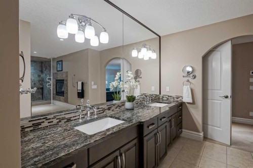 30 Cranridge Heights Se, Calgary, AB - Indoor Photo Showing Bathroom