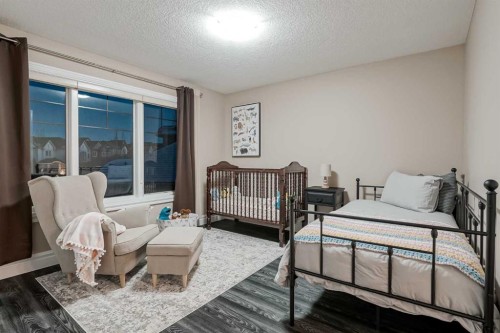 30 Cranridge Heights Se, Calgary, AB - Indoor Photo Showing Bedroom