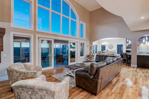 30 Cranridge Heights Se, Calgary, AB - Indoor Photo Showing Living Room