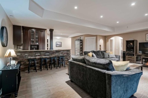 30 Cranridge Heights Se, Calgary, AB - Indoor Photo Showing Living Room