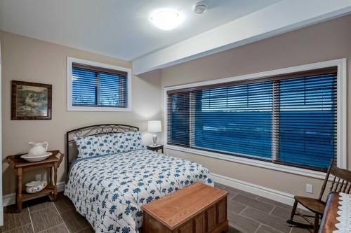 30 Cranridge Heights Se, Calgary, AB - Indoor Photo Showing Bedroom