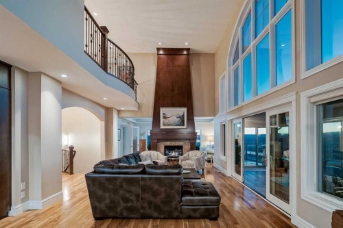 30 Cranridge Heights Se, Calgary, AB - Indoor With Fireplace