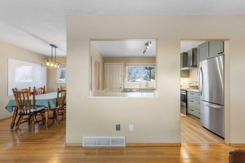 7819 Fairmount Drive Se, Calgary, AB - Indoor