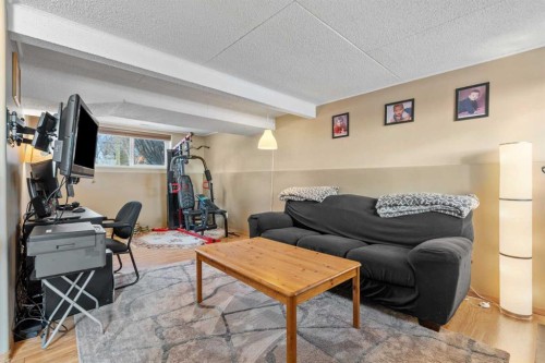 7819 Fairmount Drive Se, Calgary, AB - Indoor