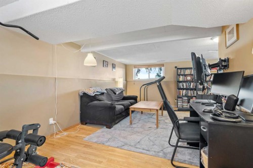 7819 Fairmount Drive Se, Calgary, AB - Indoor