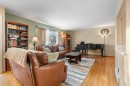 7819 Fairmount Drive Se, Calgary, AB  - Indoor Photo Showing Living Room 