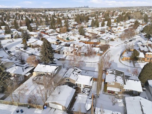 127 Queen Tamara Road Se, Calgary, AB - Outdoor With View