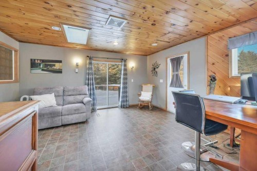 25-41124 Range Road 282, Rural Lacombe County, AB - Indoor Photo Showing Office