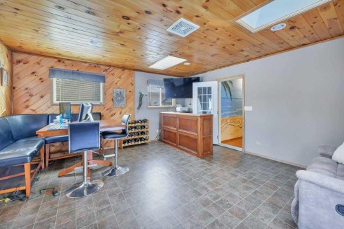 25-41124 Range Road 282, Rural Lacombe County, AB - Indoor