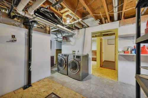25-41124 Range Road 282, Rural Lacombe County, AB - Indoor Photo Showing Laundry Room