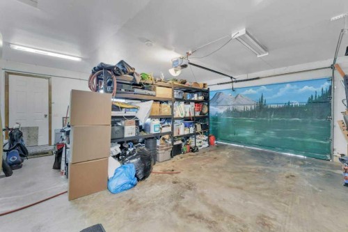 25-41124 Range Road 282, Rural Lacombe County, AB - Indoor Photo Showing Garage