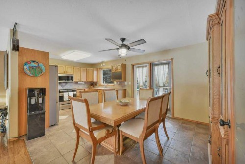 25-41124 Range Road 282, Rural Lacombe County, AB - Indoor Photo Showing Dining Room