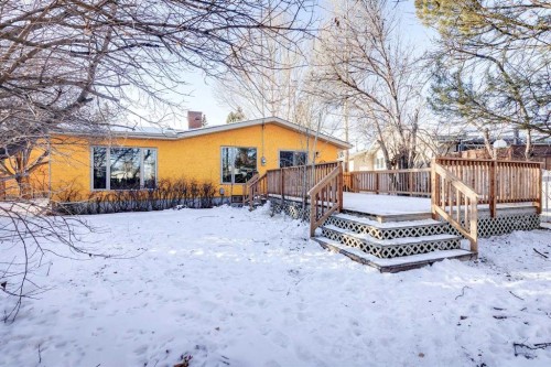 5432 Silverdale Drive Nw, Calgary, AB - Outdoor With Deck Patio Veranda