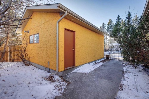 5432 Silverdale Drive Nw, Calgary, AB - Outdoor With Exterior