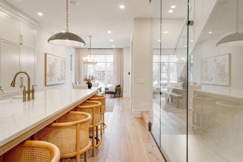 2810 26 St, Calgary, AB - Indoor Photo Showing Other Room