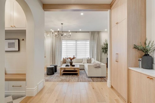 2810 26 St, Calgary, AB - Indoor