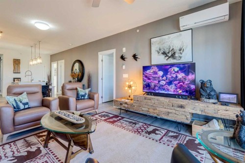 420-30 Walgrove Walk Se, Calgary, AB - Indoor Photo Showing Living Room