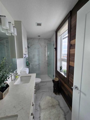 420-30 Walgrove Walk Se, Calgary, AB - Indoor Photo Showing Bathroom