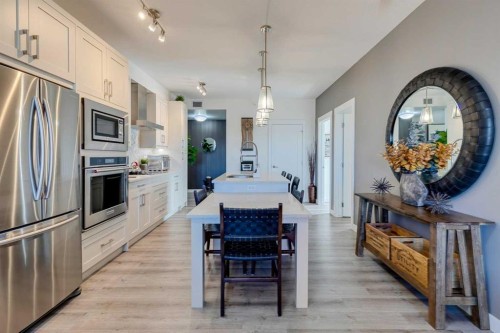 420-30 Walgrove Walk Se, Calgary, AB - Indoor Photo Showing Kitchen With Upgraded Kitchen