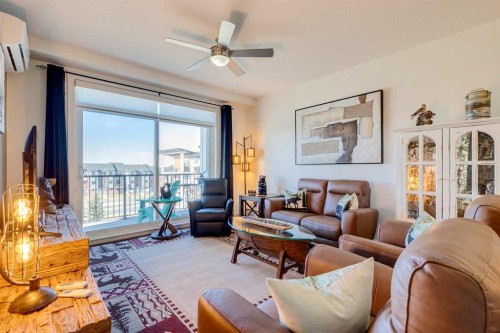 420-30 Walgrove Walk Se, Calgary, AB - Indoor Photo Showing Living Room