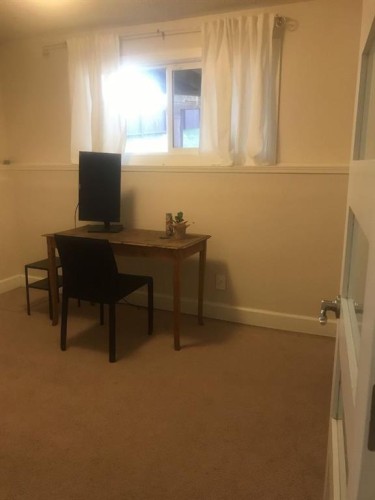 2135 Spiller Road Se, Calgary, AB - Indoor Photo Showing Office