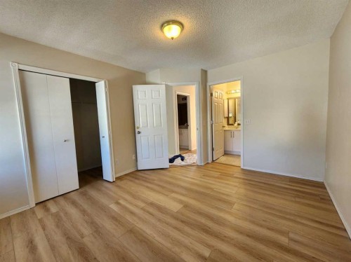 86 Harvest Rose Circle Ne, Calgary, AB - Indoor Photo Showing Other Room