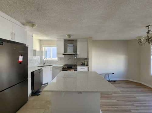 86 Harvest Rose Circle Ne, Calgary, AB - Indoor Photo Showing Kitchen With Upgraded Kitchen