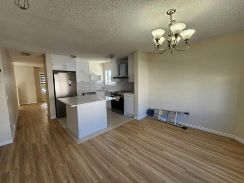 86 Harvest Rose Circle Ne, Calgary, AB - Indoor Photo Showing Kitchen