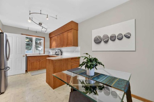 920 42 Street Sw, Calgary, AB - Indoor