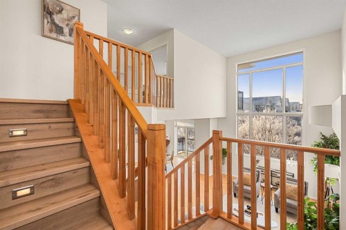 511 Cresthaven Place Sw, Calgary, AB - Indoor Photo Showing Other Room