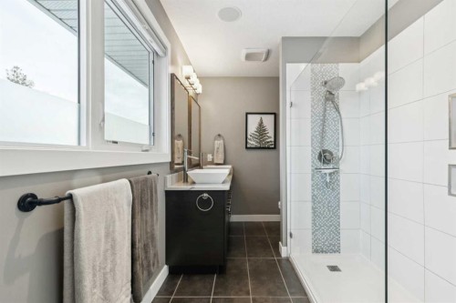 169 Braniff Crescent Sw, Calgary, AB - Indoor Photo Showing Bathroom