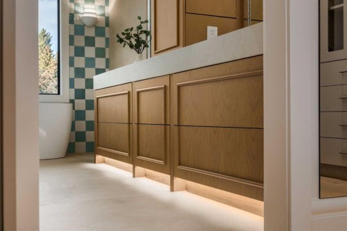 412 40 Avenue Sw, Calgary, AB - Indoor Photo Showing Other Room