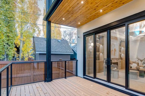 412 40 Avenue Sw, Calgary, AB - Outdoor With Balcony With Exterior