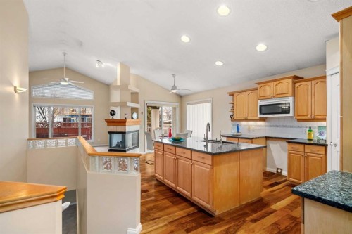 154 Bridlecreek Park Sw, Calgary, AB - Indoor Photo Showing Kitchen
