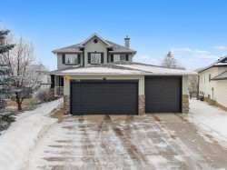 234 Springmere Place  Chestermere, AB T1X 1J3