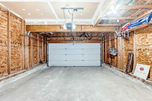 49 Covebrook Place Ne, Calgary, AB - Indoor Photo Showing Garage