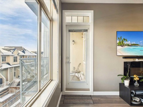 305-28 Auburn Bay Link Se, Calgary, AB - Indoor Photo Showing Other Room