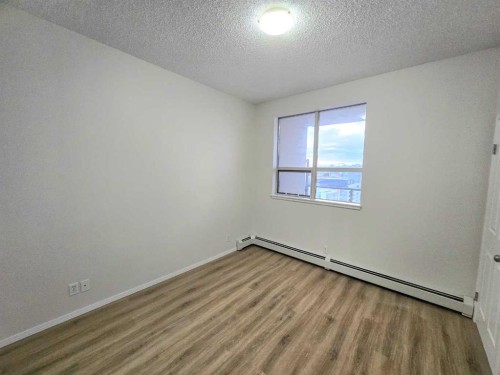 1213-1053 10 Street Sw, Calgary, AB - Indoor Photo Showing Other Room
