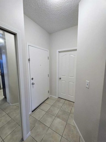 1213-1053 10 Street Sw, Calgary, AB - Indoor Photo Showing Other Room
