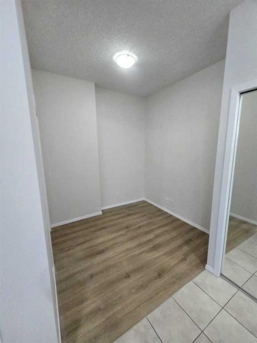 1213-1053 10 Street Sw, Calgary, AB - Indoor Photo Showing Other Room