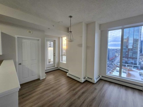 1213-1053 10 Street Sw, Calgary, AB - Indoor Photo Showing Other Room