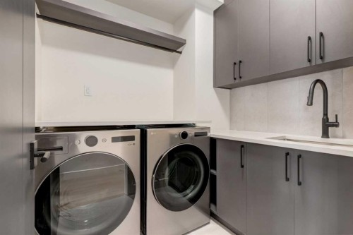 637 51 Avenue Sw, Calgary, AB - Indoor Photo Showing Laundry Room