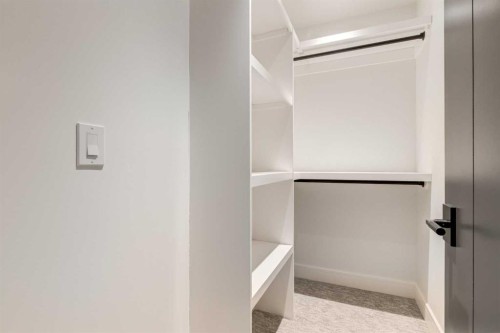 637 51 Avenue Sw, Calgary, AB - Indoor