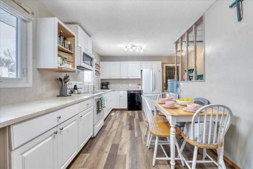 128 Thornburn Road, Strathmore, AB - Indoor